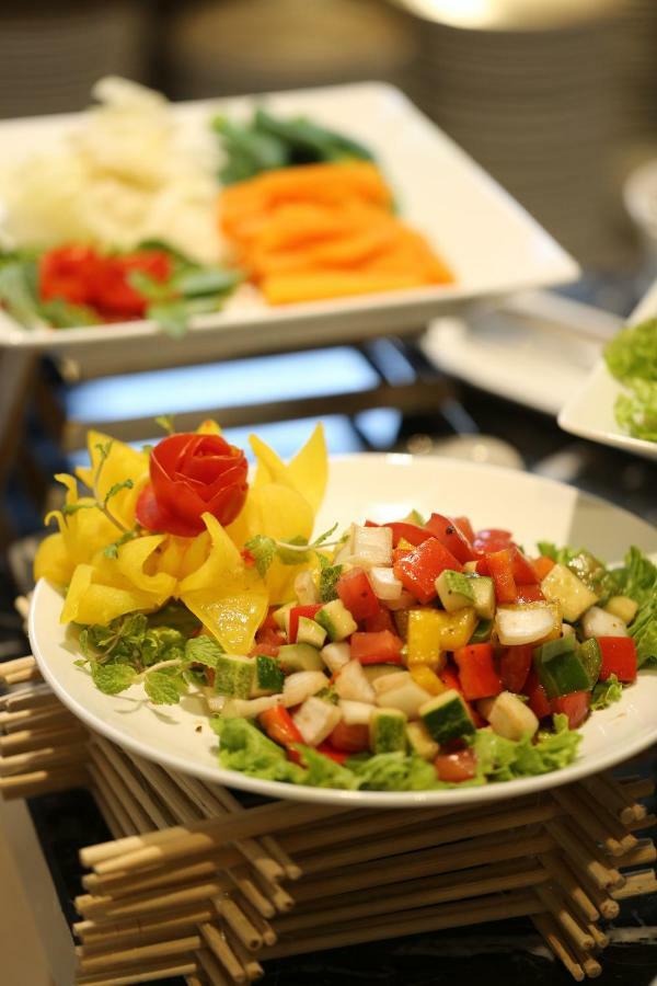 Clivia Hotel & Suite Da Nang Buitenkant foto