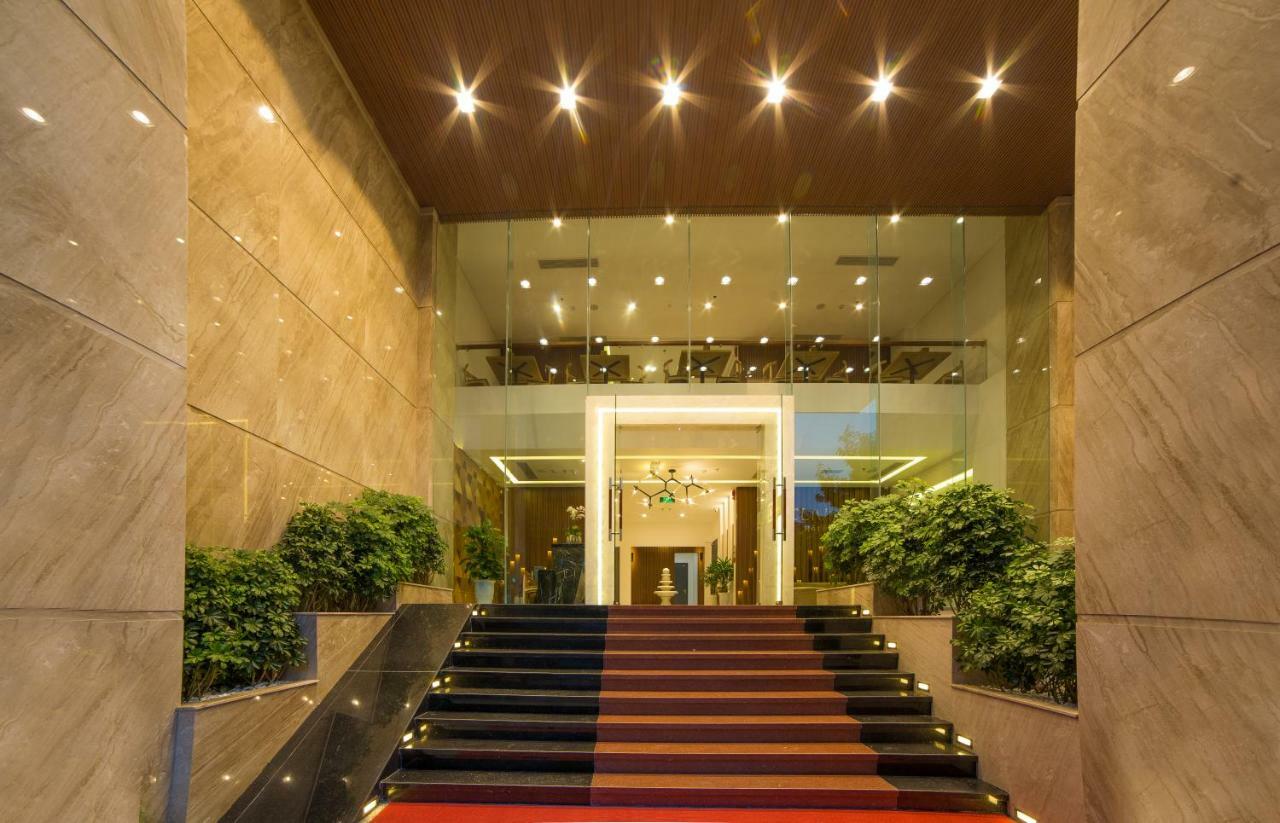 Clivia Hotel & Suite Da Nang Buitenkant foto