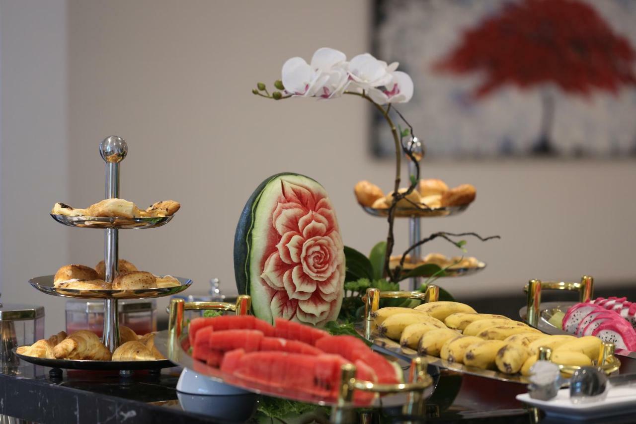 Clivia Hotel & Suite Da Nang Buitenkant foto